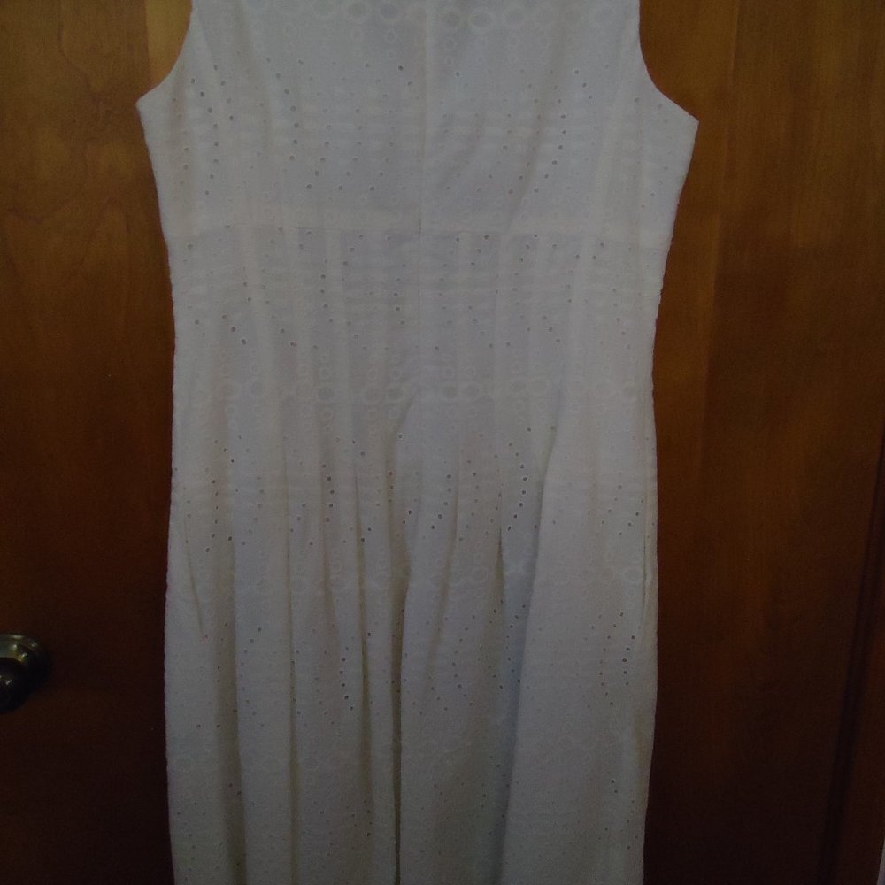 Dress - Picture 2 of 4